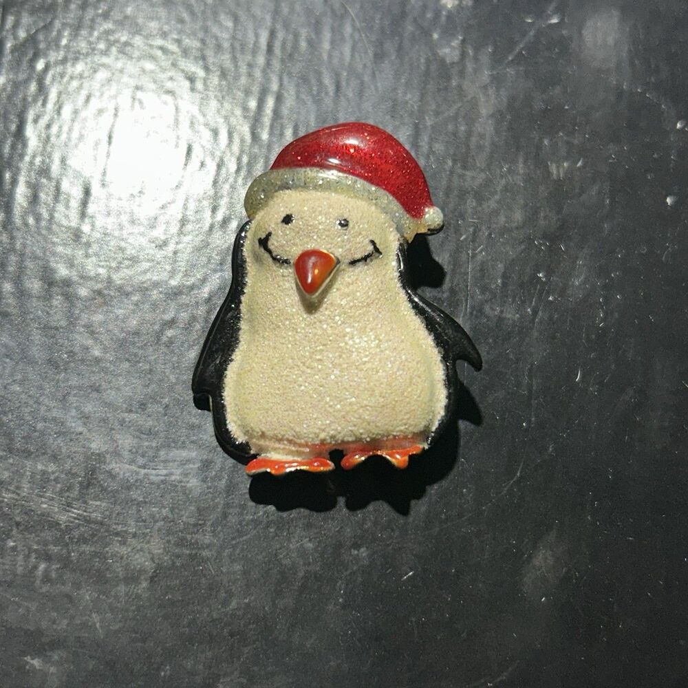 Vintage ST Enamel Danecraft Christmas Penguin Brooch Pin 1.5"